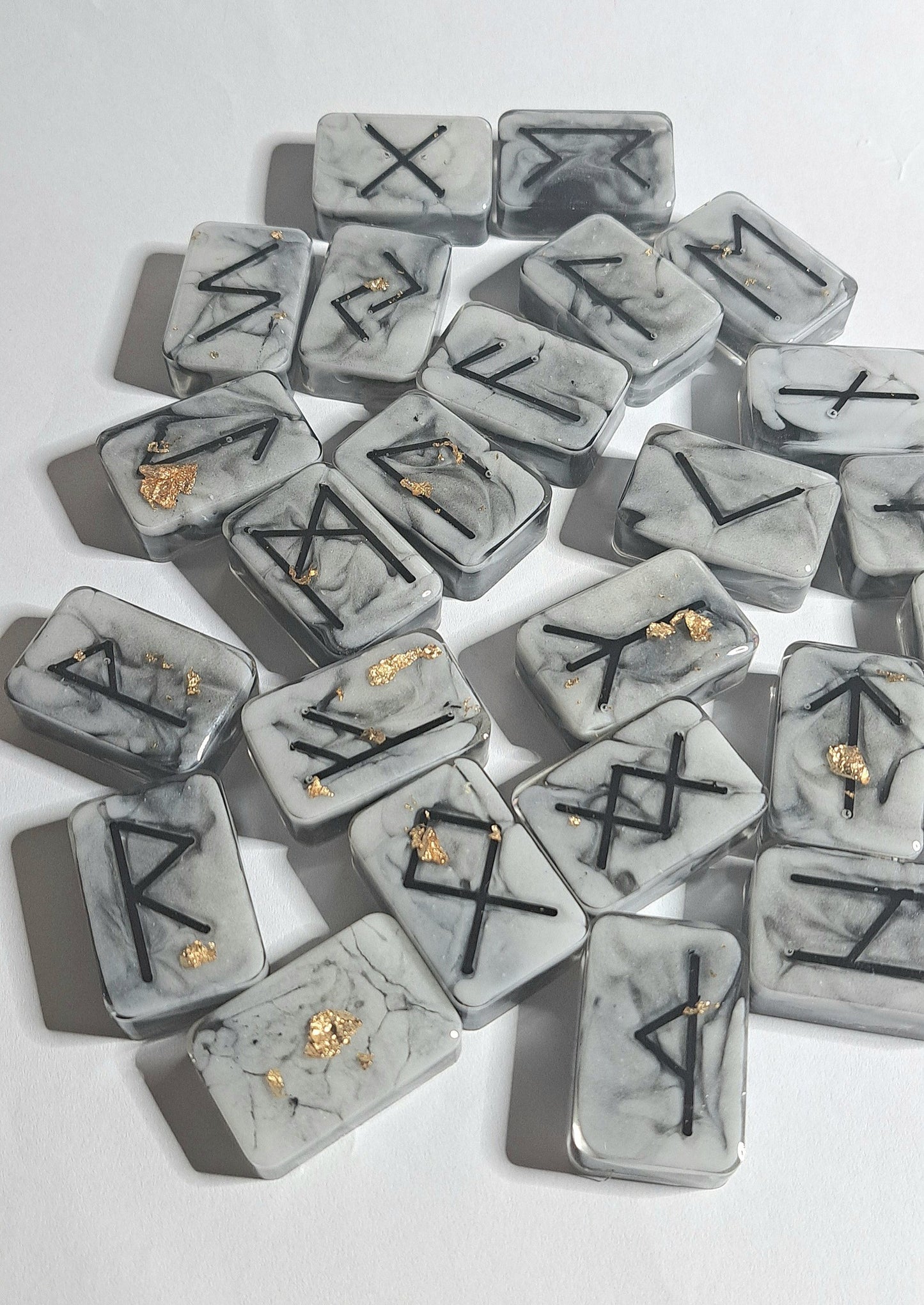 Mystic Gold -riimut, nro 8