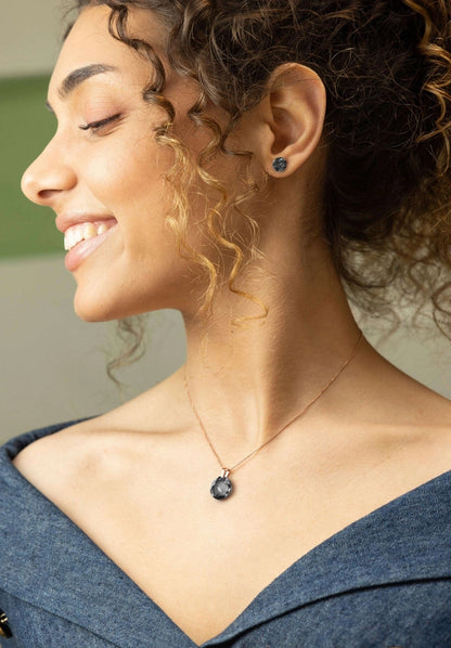 Briljanttihiottu riipuskaulakoru JS.0041