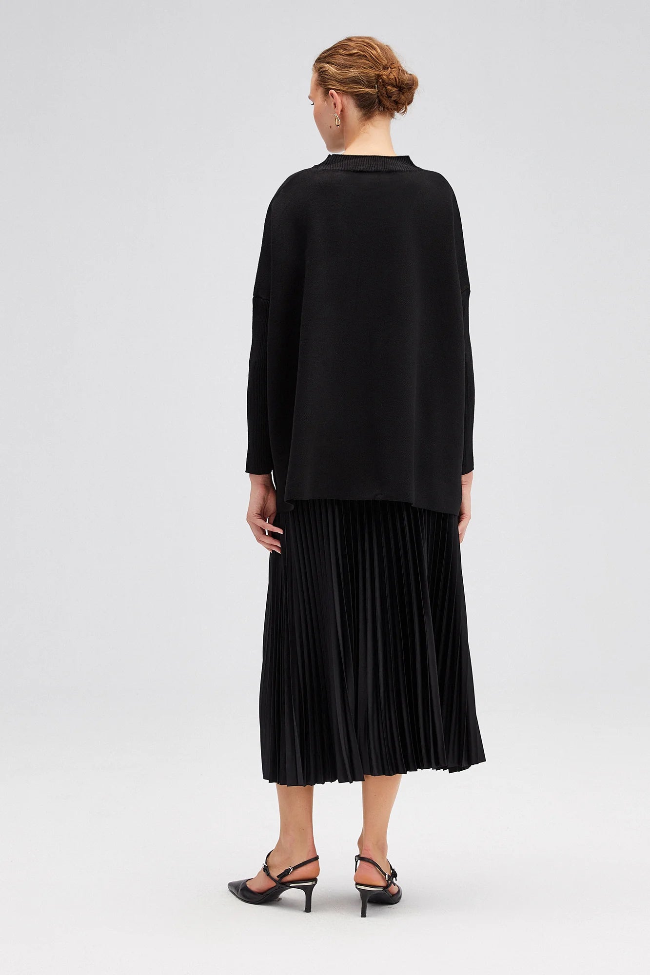 DROP SHOULDER neuletunika - musta