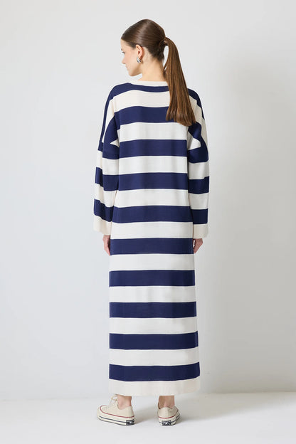 RAIDALLINEN NEULEMEKKO