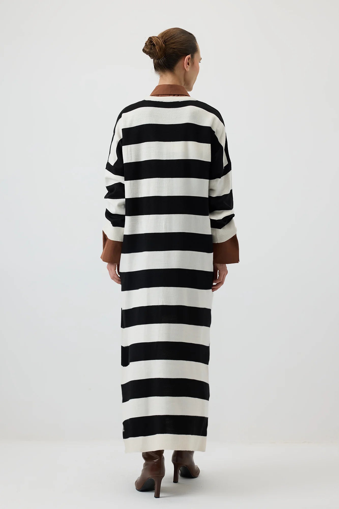 RAIDALLINEN NEULEMEKKO