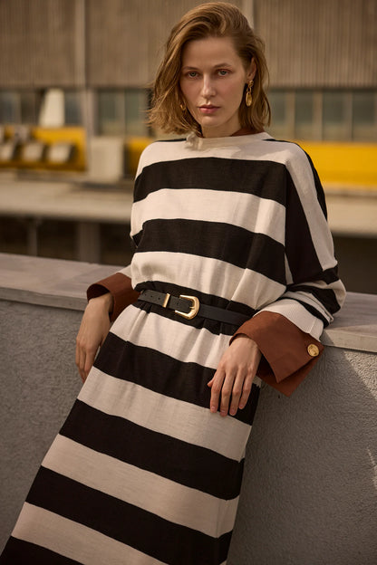 RAIDALLINEN NEULEMEKKO