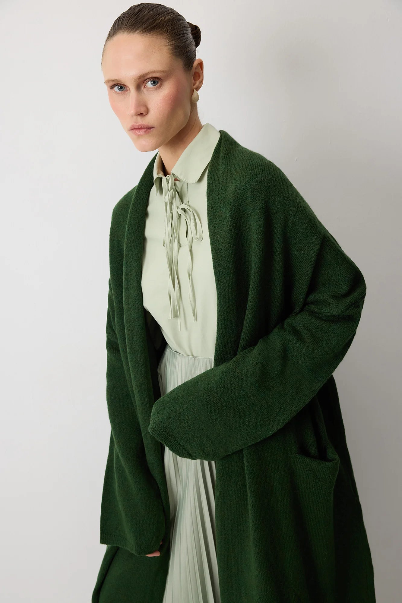 OVERSIZE neuletakkitaskuilla - khaki