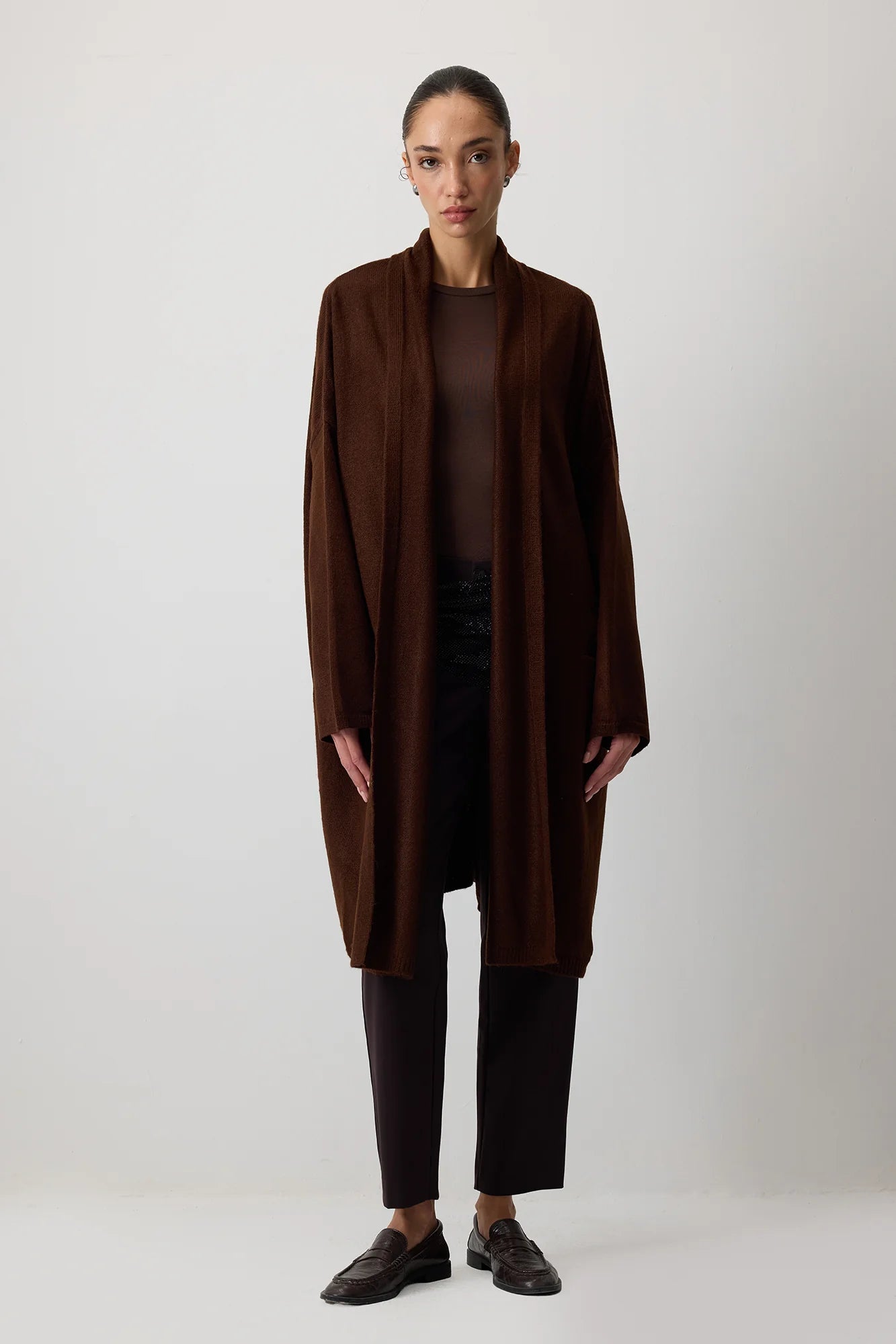 OVERSIZE neuletakkitaskuilla - ruskea