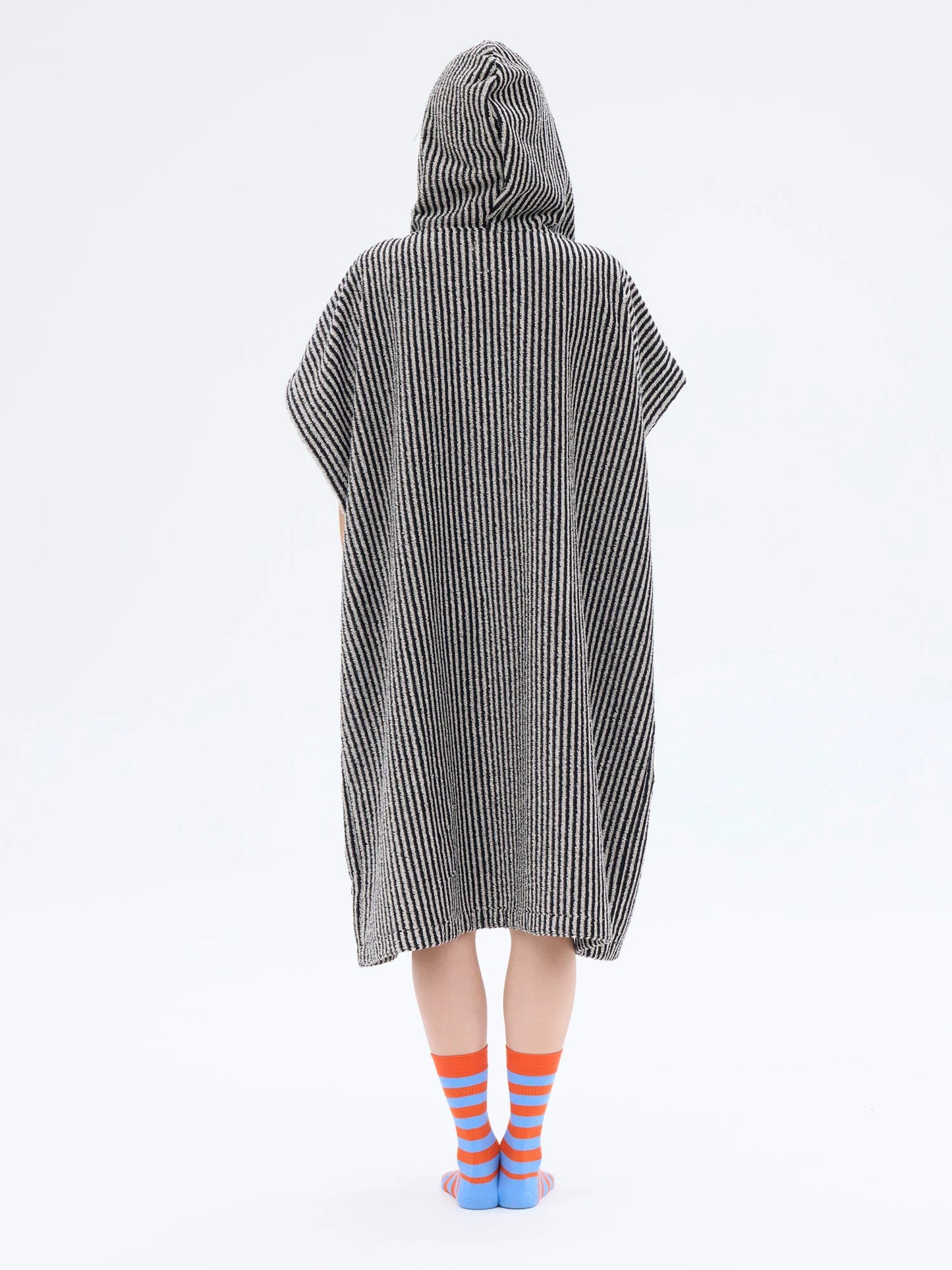 Unisex Poncho Raita, Musta/Hiekka