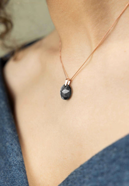 Briljanttihiottu riipuskaulakoru JS.0041