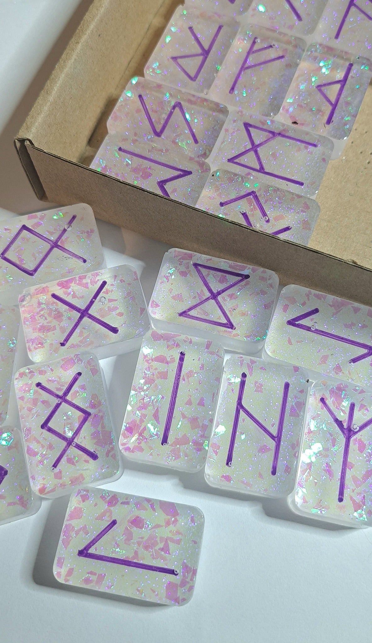 Violet Frozen -riimut, nro 17