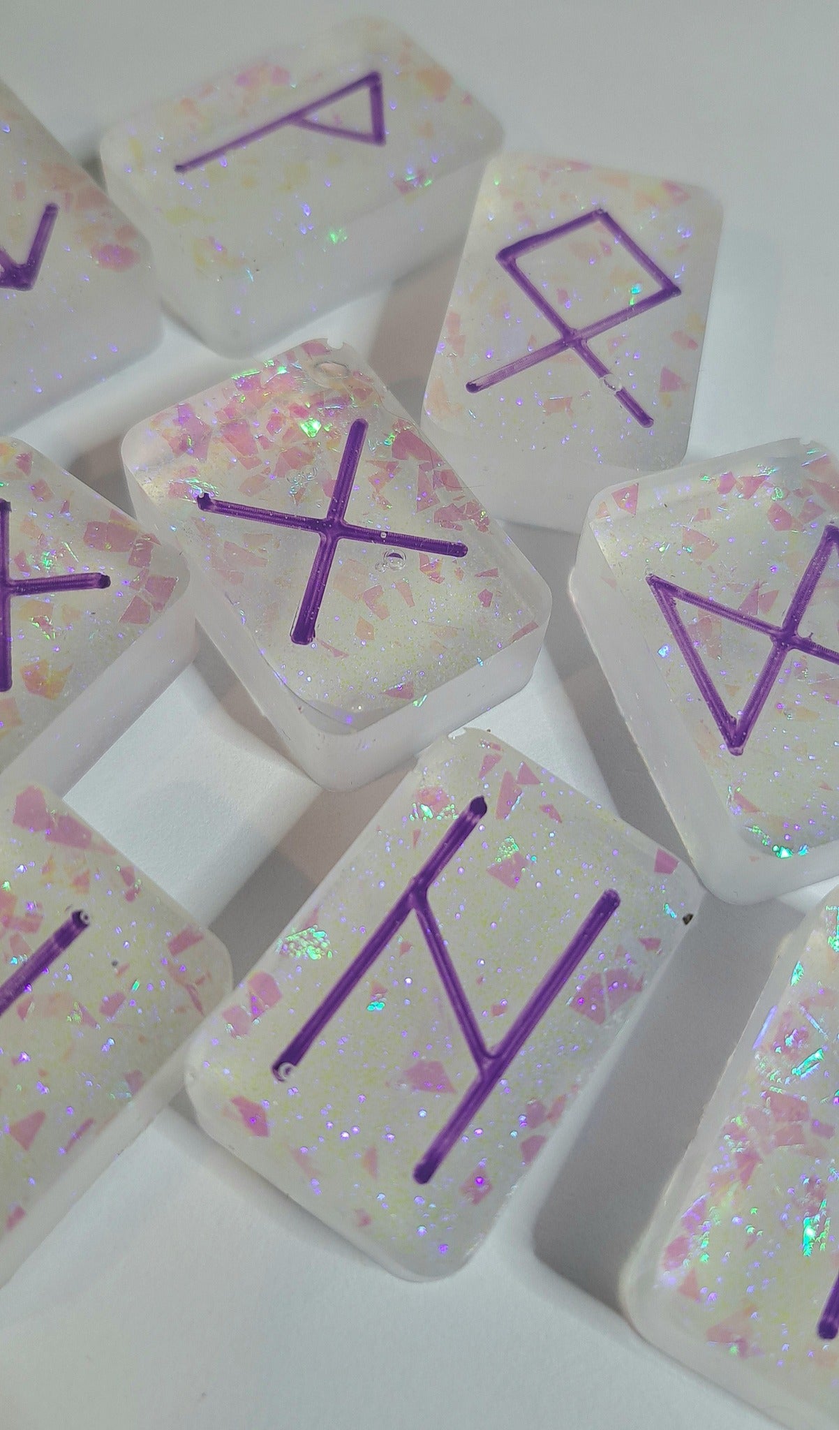 Violet Frozen -riimut, nro 17