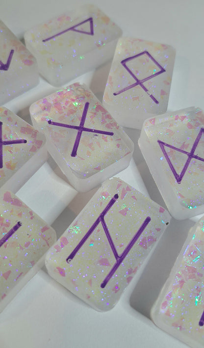 Violet Frozen -riimut, nro 17