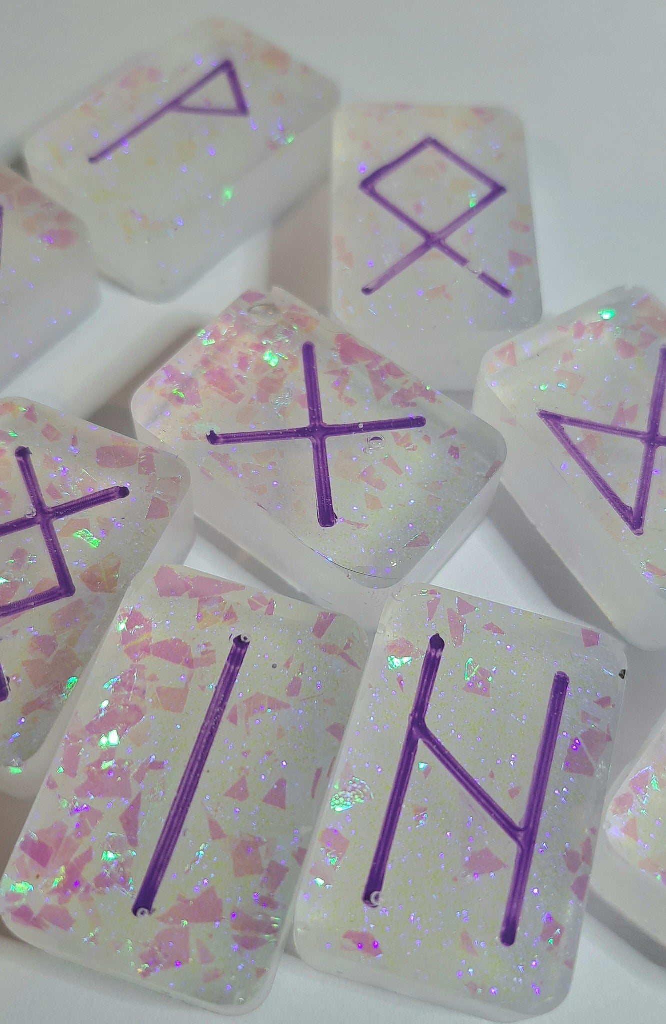 Violet Frozen -riimut, nro 17