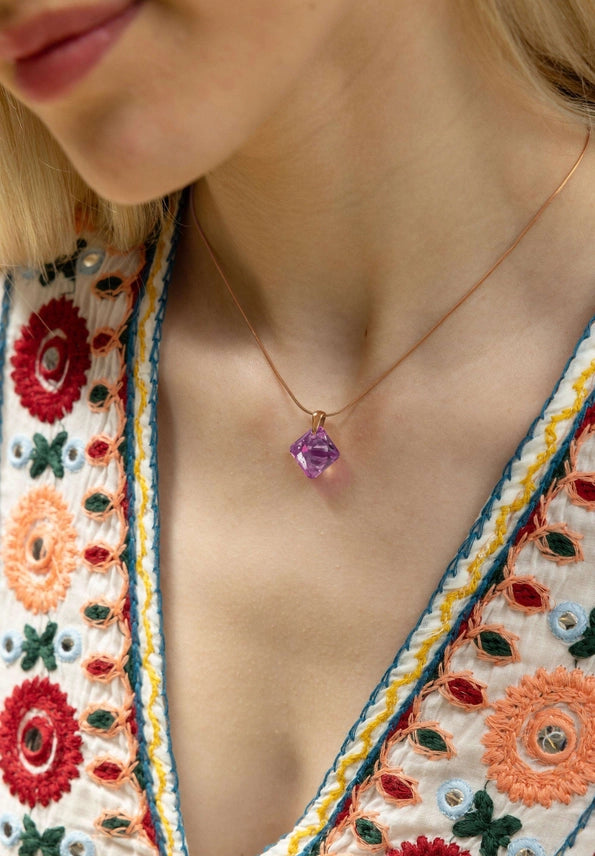 Viistehiottu Prinsessa -riipuskaulakoru JS.0031