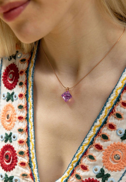 Viistehiottu Prinsessa -riipuskaulakoru JS.0031