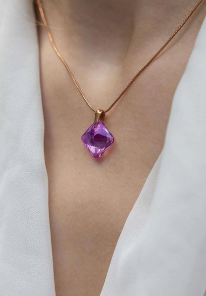 Viistehiottu Prinsessa -riipuskaulakoru JS.0031