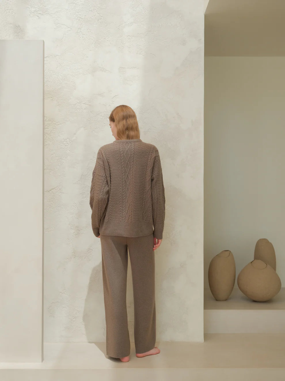 Kashmir-sekoitteiset yksiväriset housut