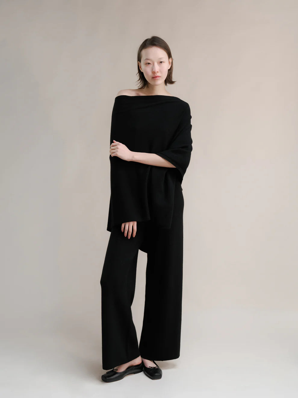 Kashmir-sekoitteiset yksiväriset housut