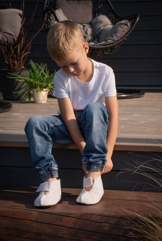 OmaKing luonnollisesta villahuovasta ja lampaanvillasta valmistetut lastentohvelit Kaku