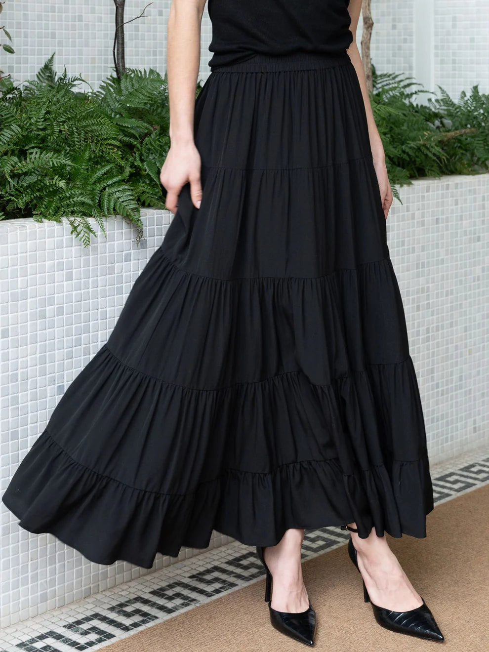 Colette musta silkkihame