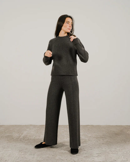 Kashmir-sekoitteiset yksiväriset housut