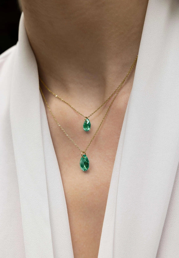 Viistehiottu päärynäriipuskaulakoru Js.0049