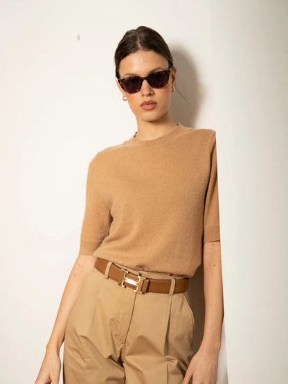 Roma neulepusero, kameli